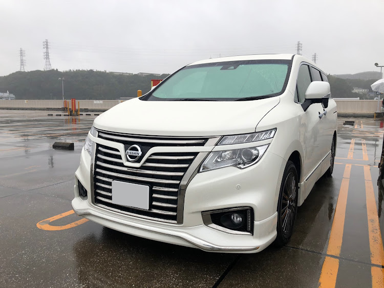 エルグランドのエルグランド・E52・エアサス・横須賀に関するカスタム事例の投稿画像2枚目