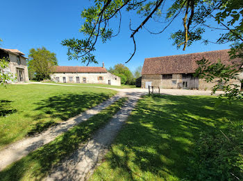 ferme à Brigueil-le-Chantre (86)