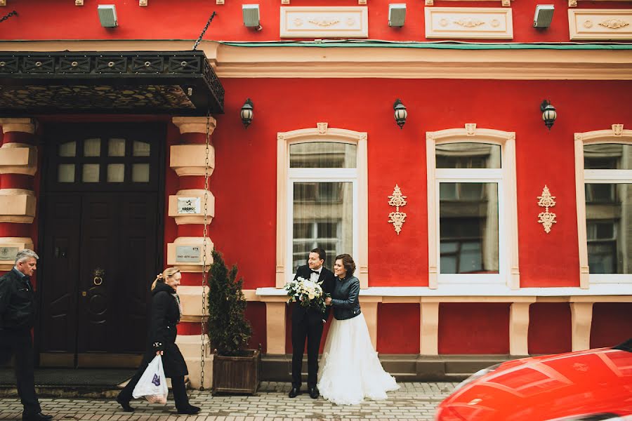 Wedding photographer Yaroslav Miroshnik (yarmir). Photo of 14 December 2017