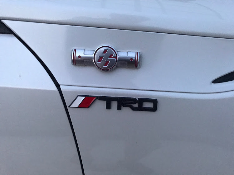 86の210クラウンアスリート・86 zn6・TRDエアロ・TRDステッカーに関するカスタム事例の投稿画像4枚目