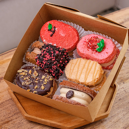 Set of 6 Dacquoise