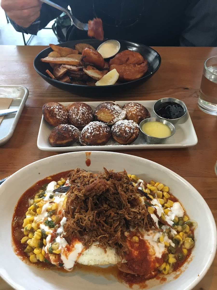 Huevos rancheros with pulled pork