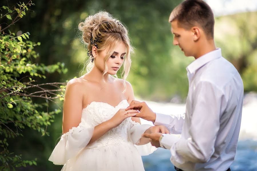 Fotógrafo de casamento Anna Ulyasheva (ulyasheva). Foto de 22 de maio 2019