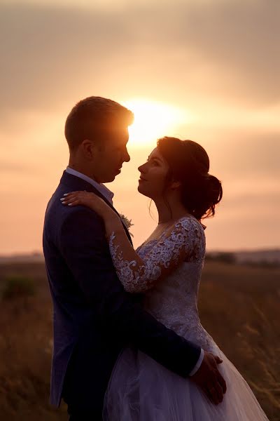 Wedding photographer Yana Novickaya (novitskayafoto). Photo of 10 October 2019