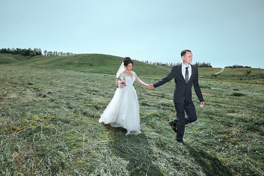 Wedding photographer Evgeniy Bryukhovich (geniyfoto). Photo of 7 July 2020