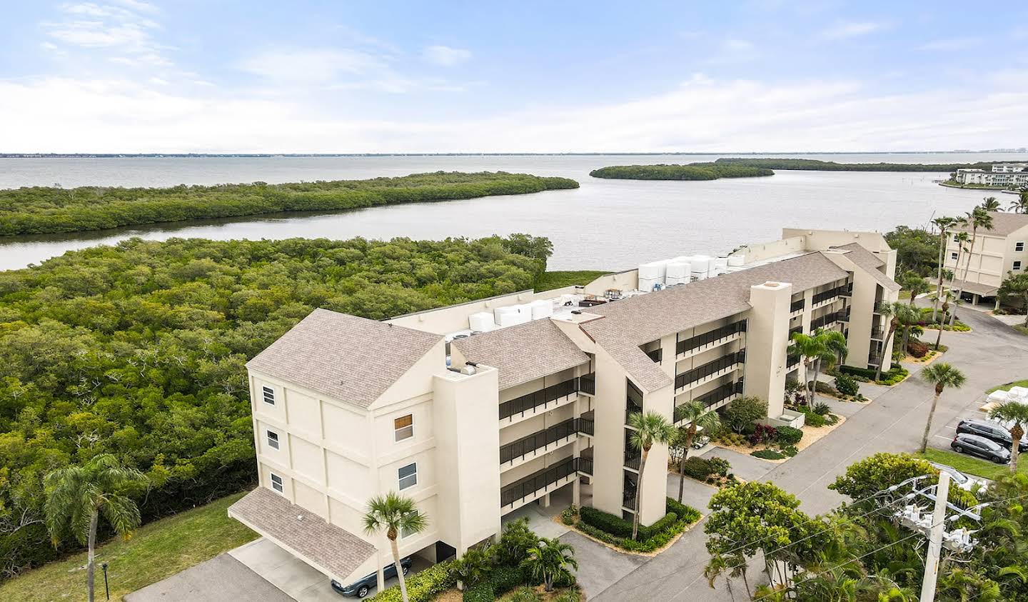 Farm house with pool Longboat Key