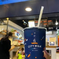 CITY MILK 木瓜牛奶(逢甲旗艦店)