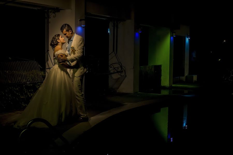 Wedding photographer Anyelo Cardona (anyelocardona). Photo of 3 October 2016