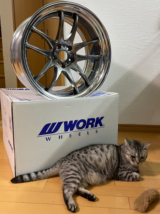 V36クーペATドリフト　髙橋さんが投稿した新品ホイール・ワークエモーション・ステップリムが好き・猫と一緒にに関するカスタム事例の投稿画像3枚目