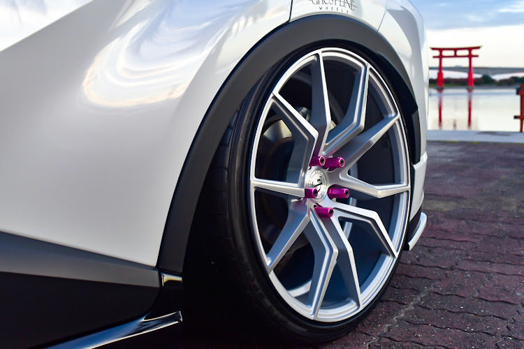 C-HRのみんなでつくろうホイール図鑑・ghost line wheel・AIRREX・sickspeed・夏休みの宿題に関するカスタム事例の投稿画像2枚目