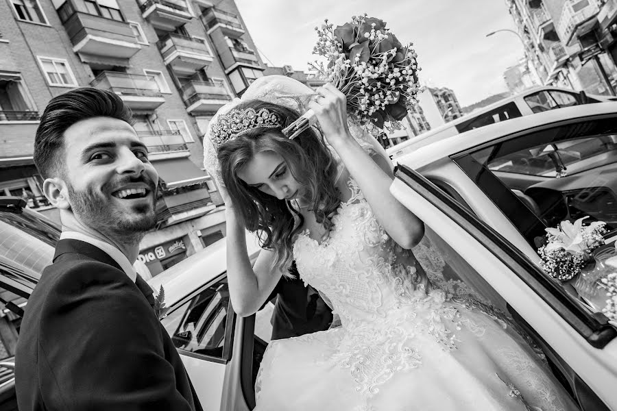 Fotografo di matrimoni Adam Wilhelm (wilhelm). Foto del 29 marzo 2019