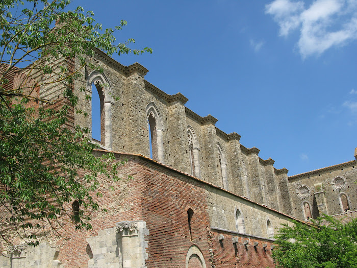 Gli affascinanti resti dell'Abbazia di San Galgano, Chiusdino, Toscana