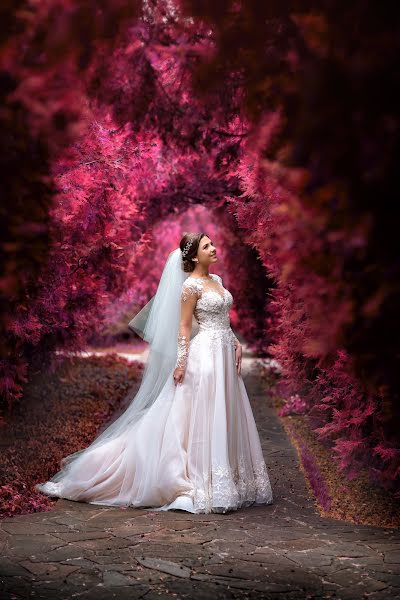 Wedding photographer Sergey Khonych (r3mzy). Photo of 27 October 2019