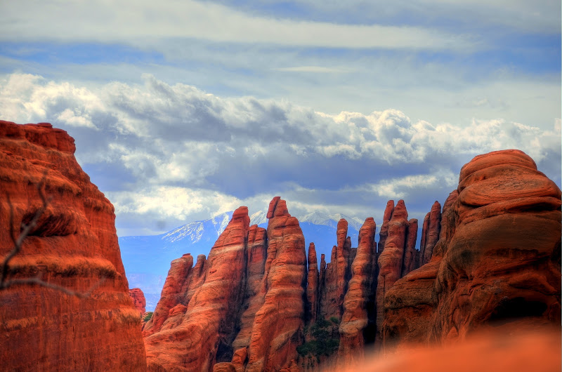 Rock formations along the primitive trail