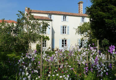 House with garden 10