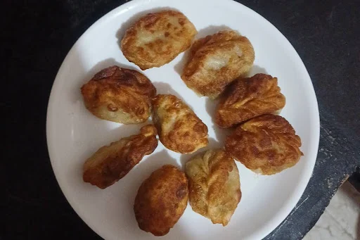 Vegetable Fried Momos [9 Pieces]