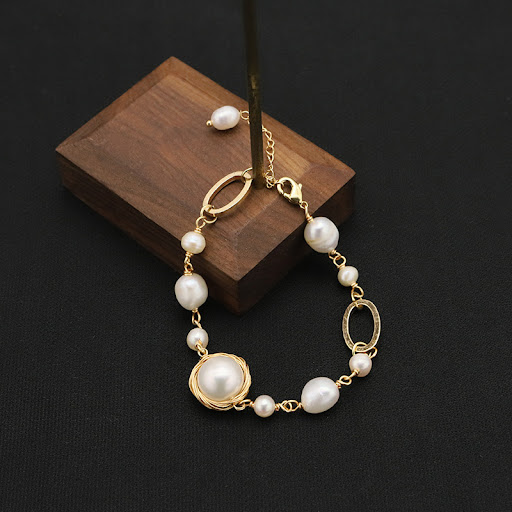 Title 7, Winding Irregular Metal Natural Freshwater Pear...