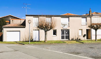 maison à Champdeniers-Saint-Denis (79)