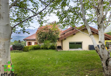 Maison avec terrasse 1