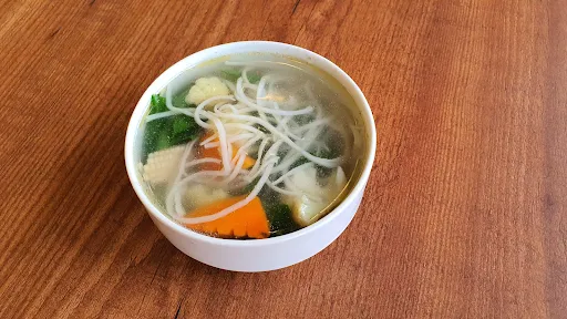 Clear Noodle Soup Chicken