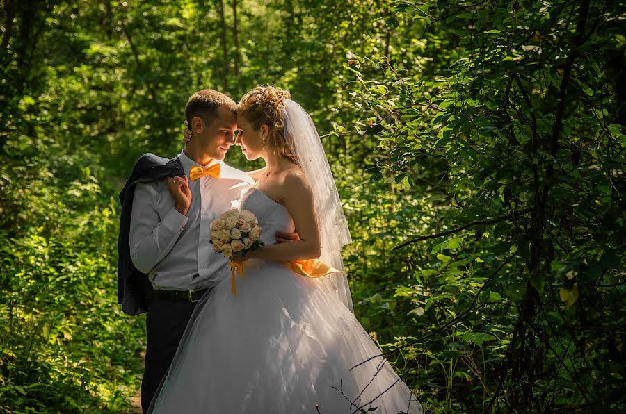 Fotógrafo de casamento Svetlana Plashkova (light). Foto de 4 de julho 2018