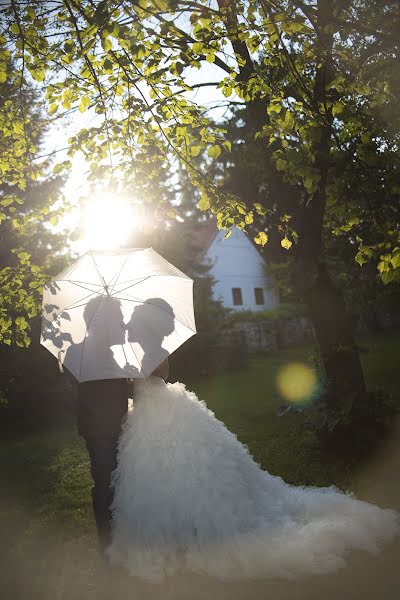 Jurufoto perkahwinan Zoltán Kovács (zoltankovacs). Foto pada 7 September 2016