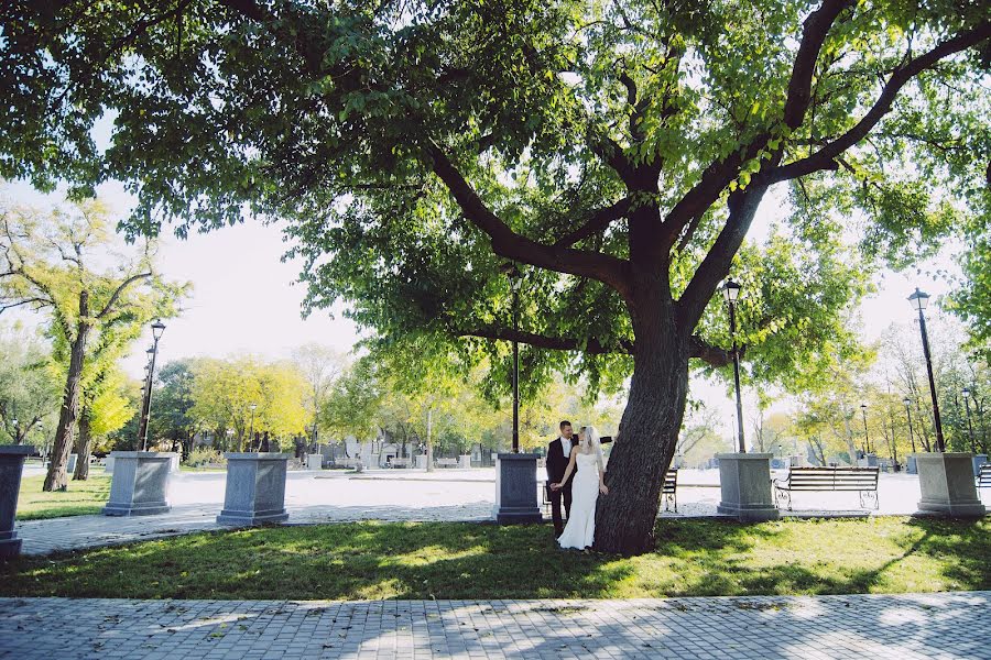 Fotografo di matrimoni Yuliya Gamova (djuli). Foto del 3 gennaio 2014