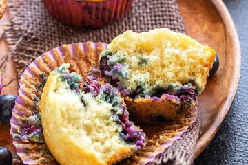 Eggless Blueberry Muffins