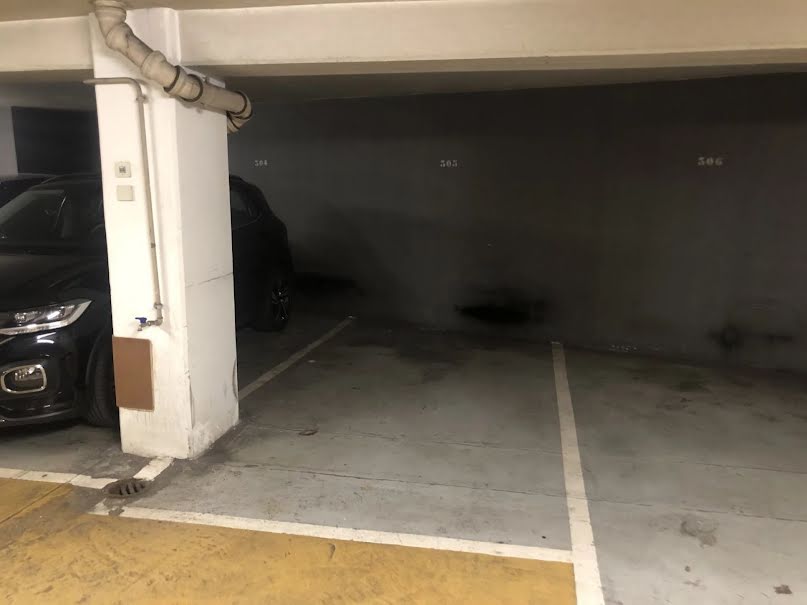 Vente parking  10 m² à Paris 17ème (75017), 49 900 €