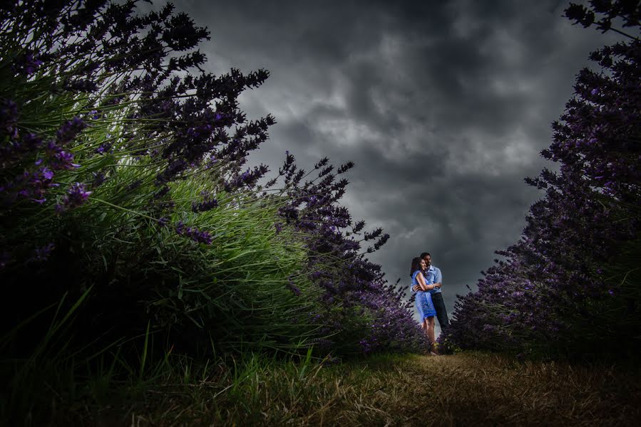 Fotografo di matrimoni Kunaal Gosrani (kunaalgosrani). Foto del 31 luglio 2015