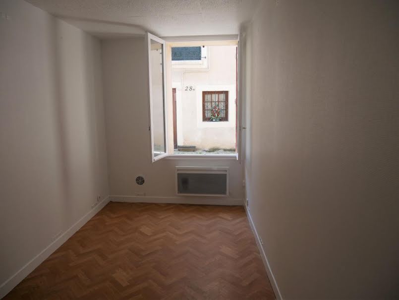 Location  appartement 1 pièce 26 m² à Trilport (77470), 400 €