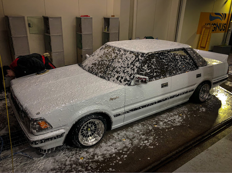 クラウンハードトップの12クラウン・洗車・斜め前・クリスタルキーパーに関するカスタム事例の投稿画像1枚目