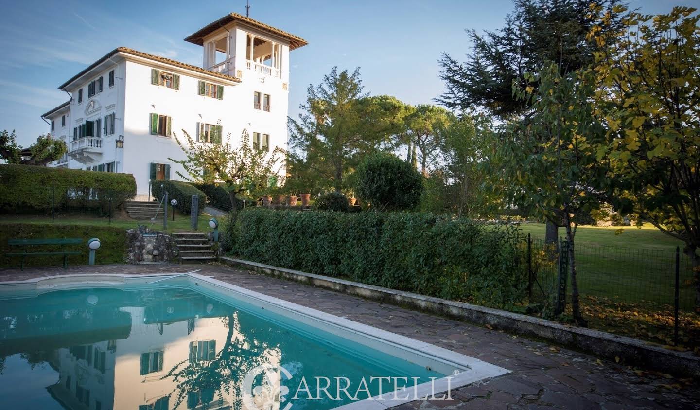 Villa with pool and garden Empoli