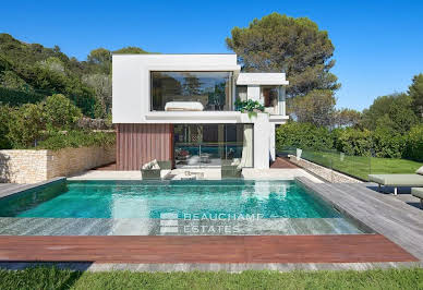 Villa with pool 7