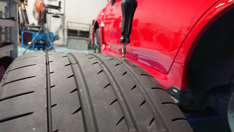 WRX STIのパンク修理・DIY・6ヶ月点検・空気圧チェックに関するカスタム事例の投稿画像2枚目
