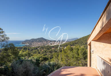 Seaside villa with garden and terrace 1