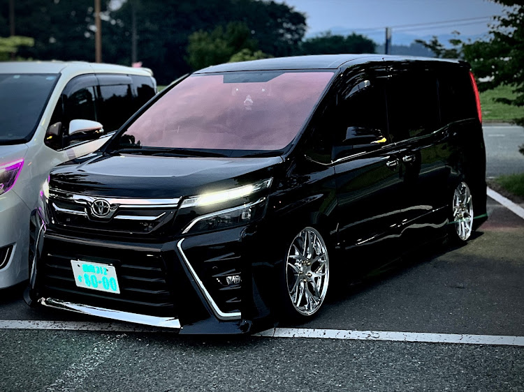 エスクァイアの岩手県警・蛇行運転って知ってる？笑・無知なやつがイキってるのは面白いに関するカスタム事例の投稿画像3枚目
