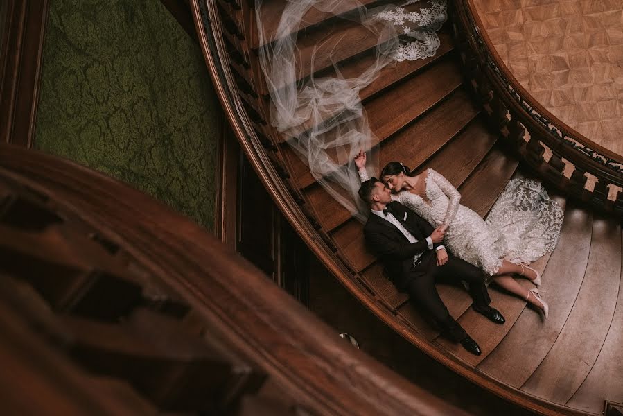 Fotógrafo de casamento Leszek Wasiołka (fotoemocja). Foto de 10 de abril 2022