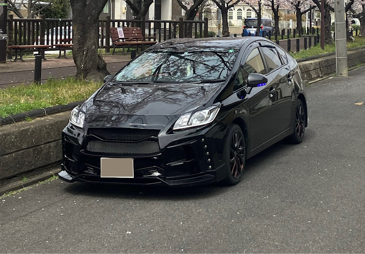 プリウスの車種名エンブレムは無し派・過去を語る・いいね、フォロー、コメントよろしくお願いします・いいね！をしてくれた人に感謝✨・フォロー大歓迎に関するカスタム事例の投稿画像7枚目