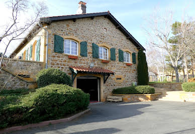 House with pool and terrace 8