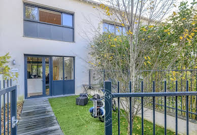 House with garden and terrace 2