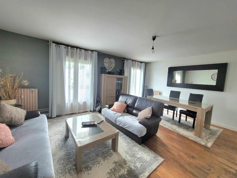 Vente appartement 5 pièces 100 m² à Saint-Etienne (42000), 99 999 €