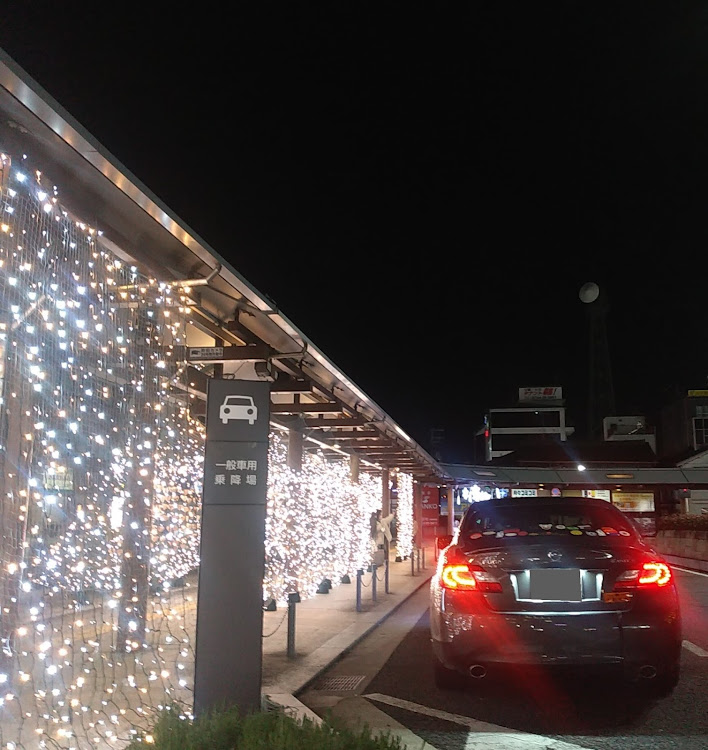 フーガ 51の12月24(日)・イルミネーションと愛車・奈良県橿原市・近鉄八木駅南ロータリー・前の愛車のホイール装着に関するカスタム事例の投稿画像8枚目