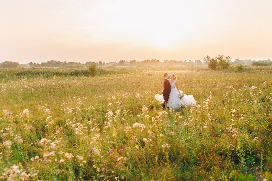 Wedding photographer Aleksandr Kolebanov (no4mee). Photo of 26 April 2021