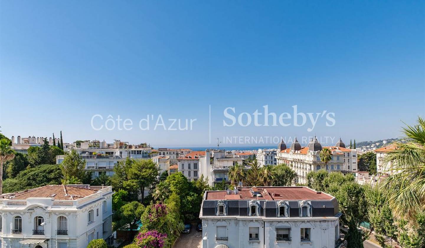 Apartment with terrace Nice