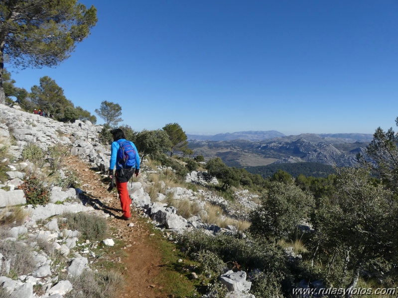 Grazalema-Simancon-Reloj-Charca Verde-Cueva de las Dos Puertas