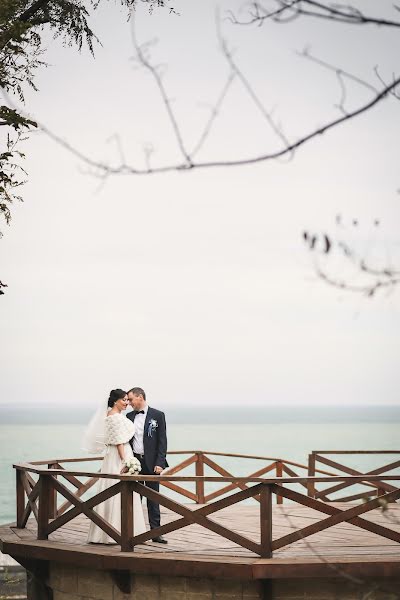 Fotógrafo de casamento Serzh Potapenko (unteem). Foto de 13 de novembro 2015