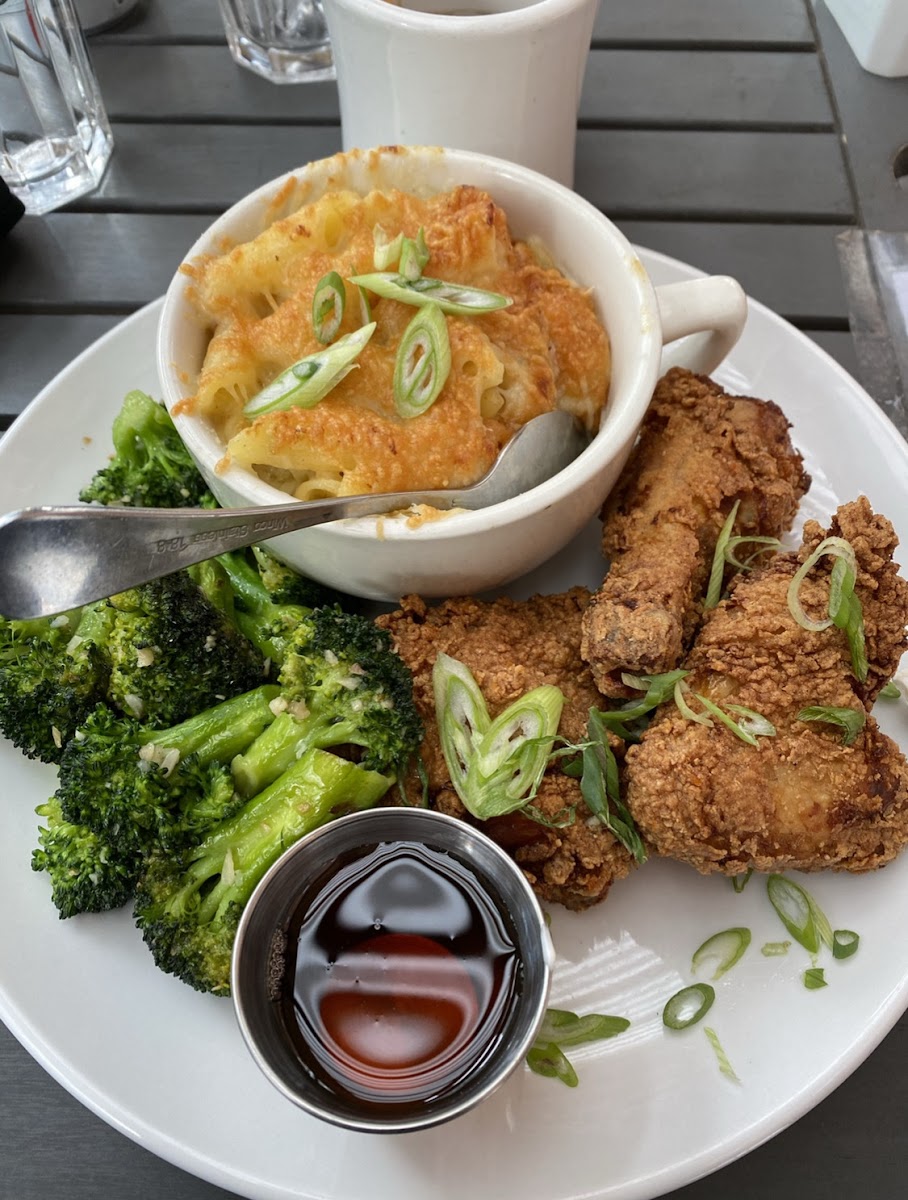 Gluten-Free Fried Chicken at Friedman's Hell's Kitchen