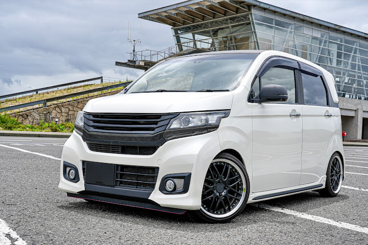 N-WGN カスタムの車高調・車高調整・BLITZ DAMPER ZZ-R N-WGN カスタムの車高調・車高調整・BLITZ DAMPER ZZ-R