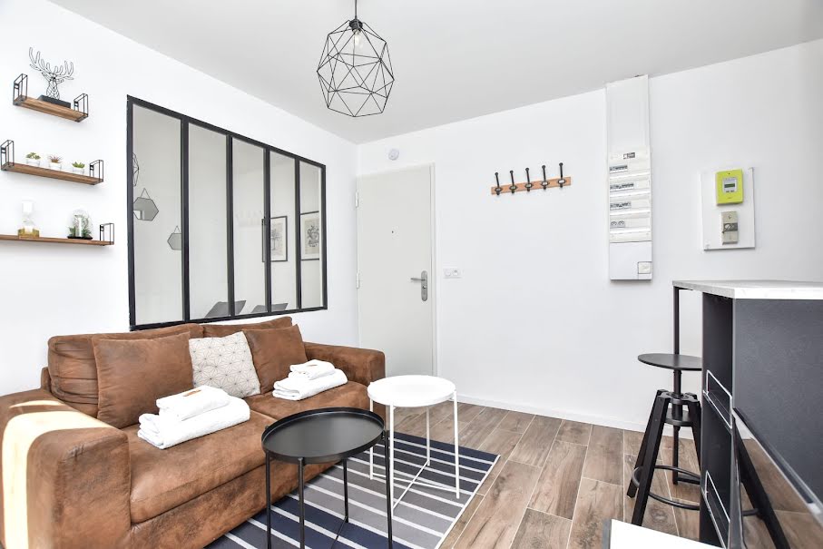 Location meublée appartement 2 pièces 24 m² à Saint-Denis (93200), 1 111 €